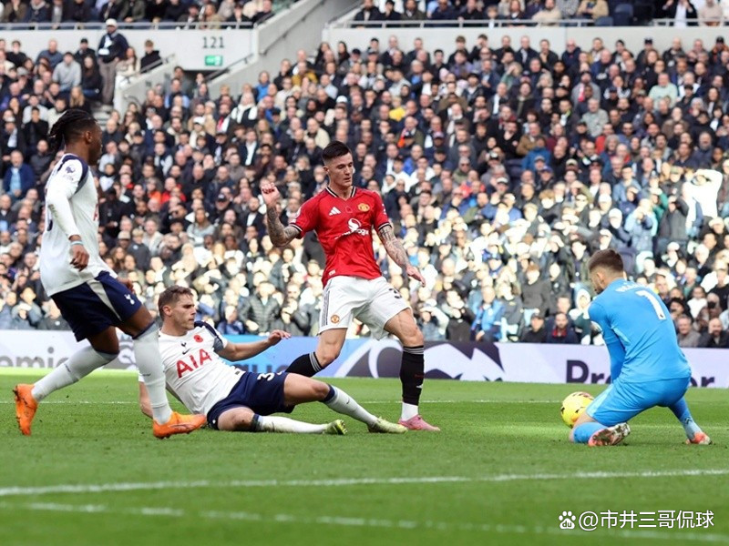 英超强敌!曼联奋力拼搏历尽艰辛取胜对手 英超强敌!曼联奋力拼搏历尽艰辛取胜对手