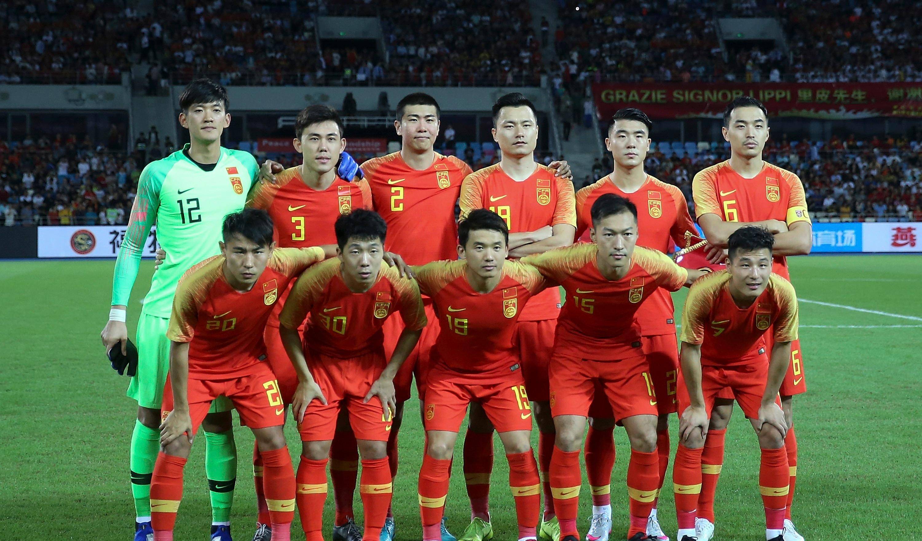 扑克游戏-关于足球场上的顶尖球队展现出众实力的信息